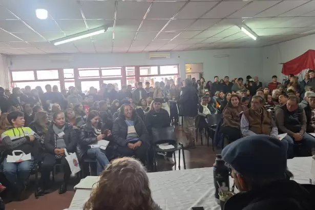 Con 86 convencionales se realiz� la Convenci�n Provincial del Partido Radical