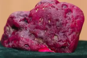Hallan un rub� gigante de 11.000 quilates y ser�a una pieza "�nica en el mundo"