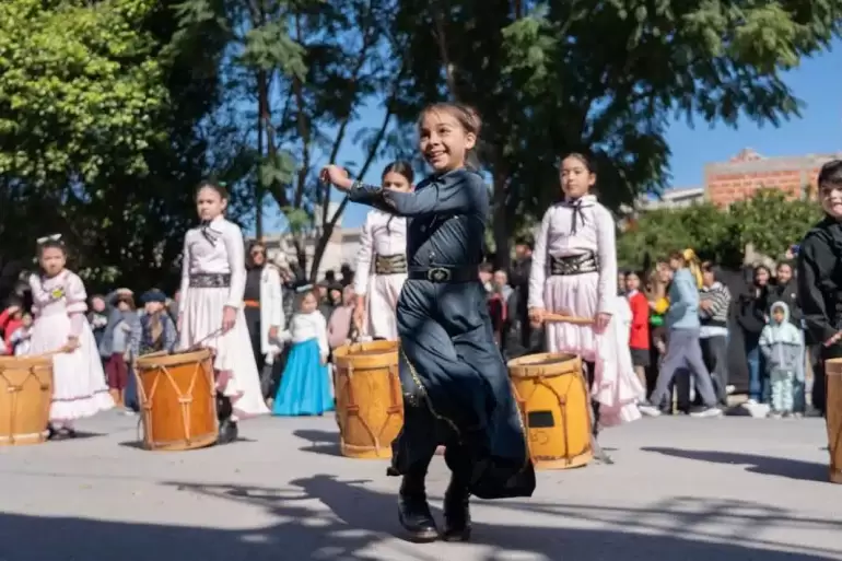 desfile 151 años recreo