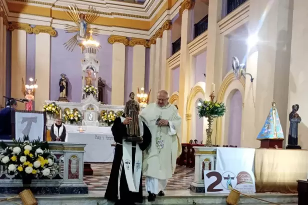 Culmin� el triduo en honor del Beato Mamerto Esqui� en el templo franciscano