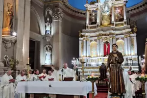 Se honr� al Beato Mamerto Esqui� con la Misa Coral San P�o X en la Catedral
