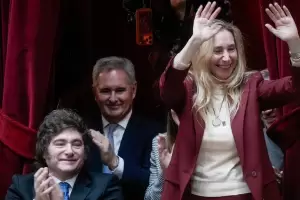 El Gobierno minimiz� la hist�rica movilizaci�n universitaria y la calific� de "marcha pol�tica"