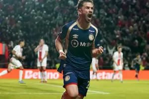 Argentinos Juniors elimin� a Hurac�n en el alargue y enfrentar� a Belgrano en semifinales