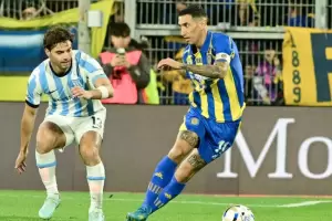 Rosario Central dio vuelta un partido caliente y elimin� a Racing del Apertura