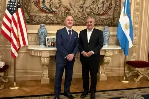 Ra�l Jalil y Peter Lamelas avanzan en la cooperaci�n entre Catamarca y Estados Unidos