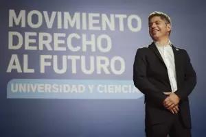 Tensi�n en un acto de Axel Kicillof: el kirchnerismo le reclam� por "Cristina libre"