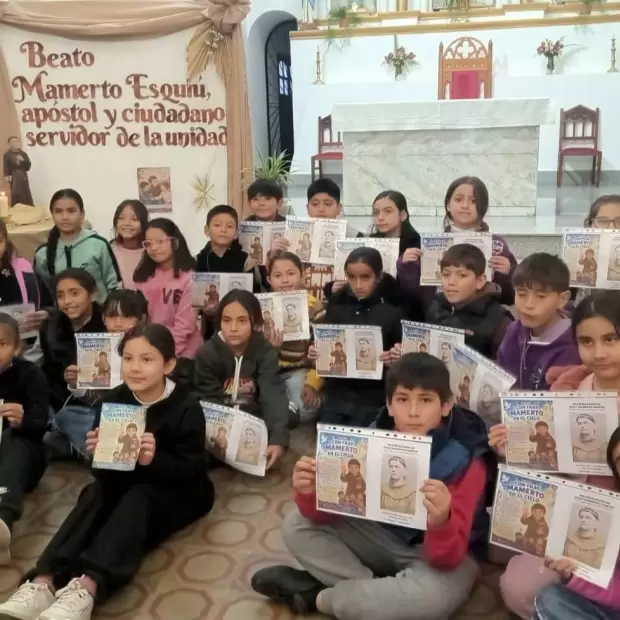 Ni�os de Londres celebraron el Bicentenario del nacimiento del Beato Esqui�