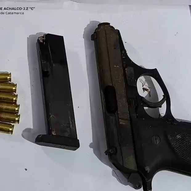 Recuperaron una pistola sustra�da: estaba escondida en un pastizal