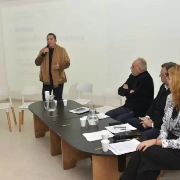 Fidel S�enz expuso en C�rdoba sobre el rol estrat�gico de la vivienda en el desarrollo econ�mico y social