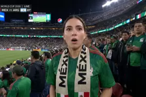 Este es el prompt que debes usar para recrear que estas en un partido de Mundial 2026