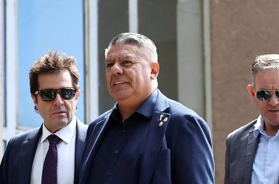 Chiqui Tapia y sus abogados