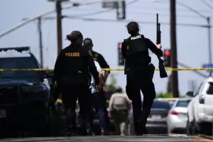 Al menos cinco personas murieron en un ataque a una mezquita en Estados Unidos