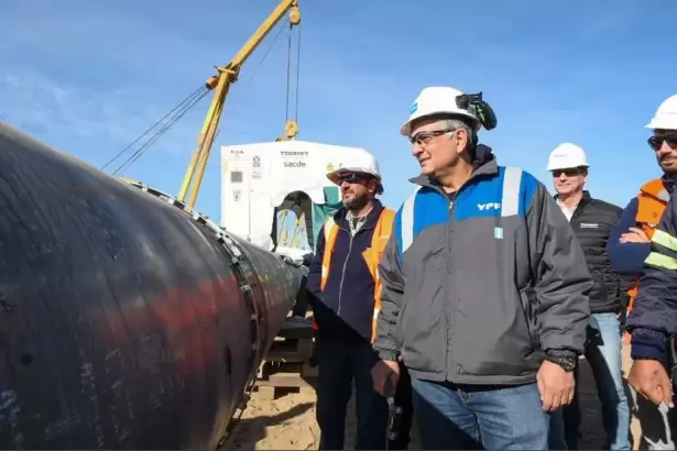 El presidente de YPF dijo que se busca que el Estado vuelva a cobrar dividendos a partir de 2028