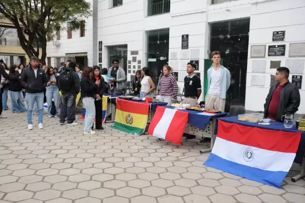 7.� Feria Acad�mica Internacional: la UNCA vivi� una jornada de intercambio cultural