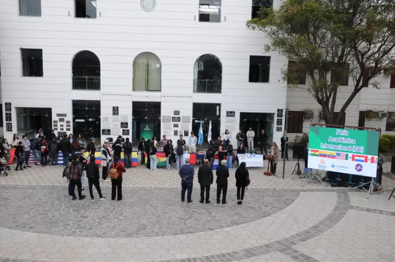 unca intercambio