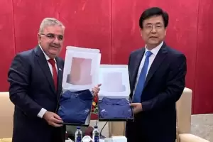 Jalil profundiz� la agenda de Catamarca en China con una reuni�n estrat�gica