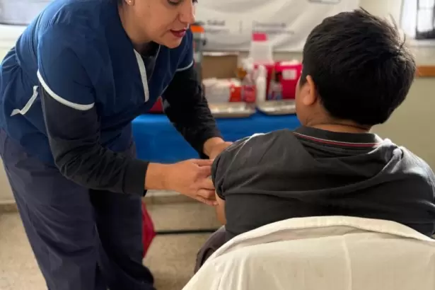 Salud realiz� operativo sanitario en la Escuela Rivera del Valle