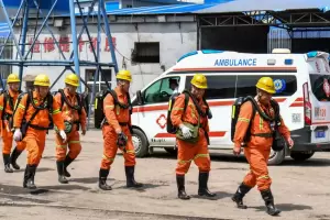 Tragedia minera en China: una explosi�n de gas dej� al menos 90 muertos y hay trabajadores atrapados