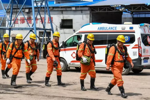 Tragedia minera en China: una explosi�n de gas dej� al menos 90 muertos y hay trabajadores atrapados