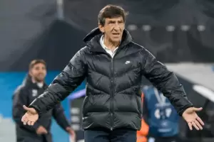 Bombazo: Racing despidi� a Gustavo Costas tras el fracaso continental