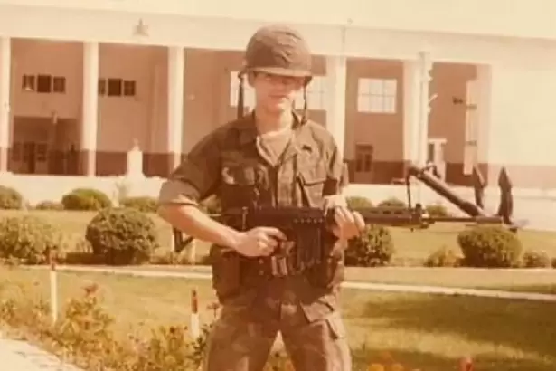 Un veterano vio en internet la carta que escribi� en Malvinas y fren� la subasta