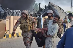 Masacre en Pakist�n: un atentado contra un tren militar dej� al menos 24 muertos