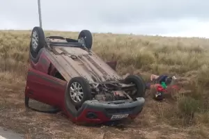 Violento vuelco en Catamarca: una mujer y dos menores fueron hospitalizados