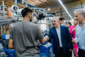 El Gobierno deposit� $425 millones para sostener el empleo en la industria textil