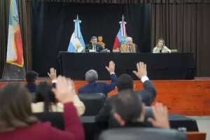 El Senado sesion� en Piedra Blanca y rindi� homenaje al Beato Mamerto Esqui�