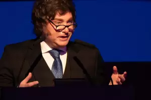 Milei le peg� al kirchnerismo con un video de Ch�vez: "Lobo con piel de cordero"
