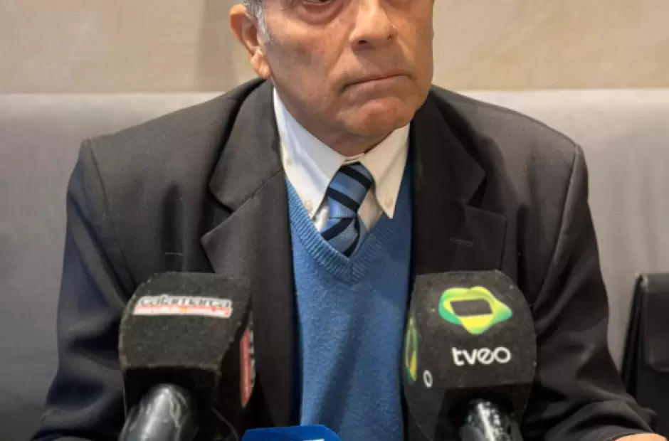Dr. Carlos Rosales Vega