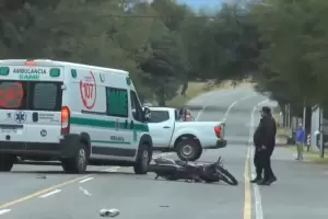 Impactante choque entre dos motociclistas sobre la Ruta Provincial N� 1