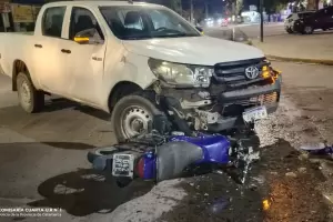 Catamarca: adolescente herido tras un fuerte choque entre una camioneta y una moto