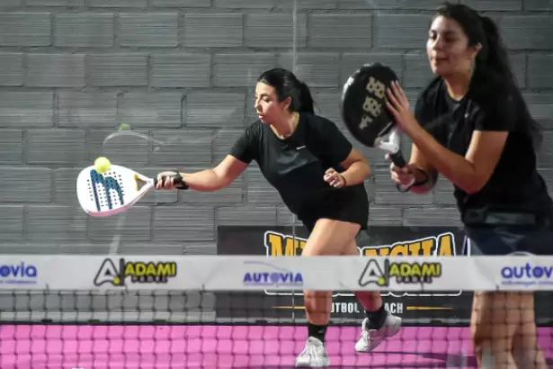 El Catamarca P�del Tour entra en su fase decisiva y define a los primeros semifinalistas