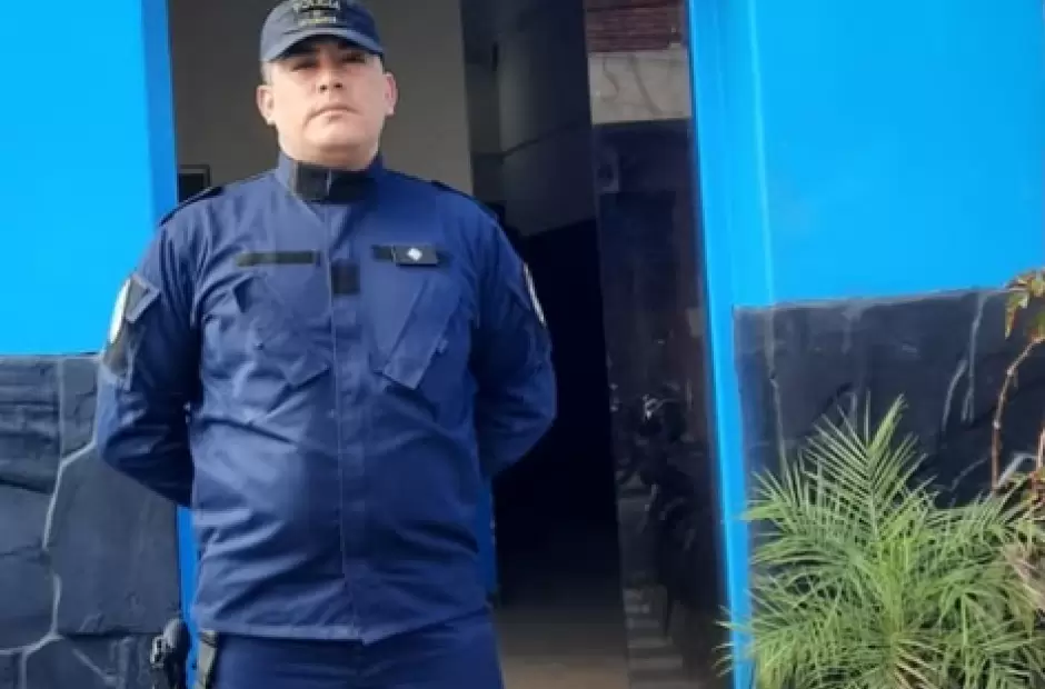 Oficial ayudante  Adri�n Nicol�s Molina