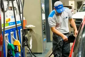 El gasto en nafta para hogar aument� a $39.000 por mes desde el inicio de la guerra