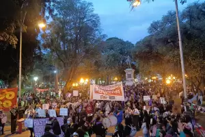 Catamarca y el pa�s marcharon en contra de la violencia de g�nero
