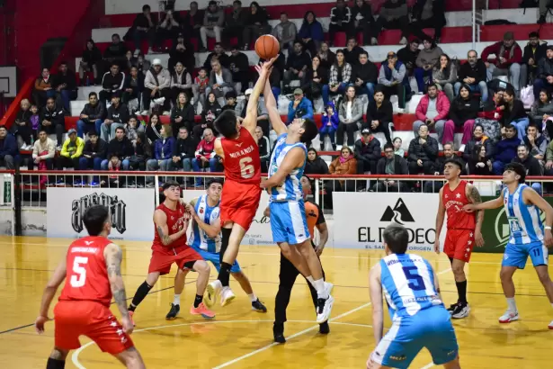 Red Star gan� un duelo �pico ante Concepci�n y viajar� a Tucum�n con ventaja