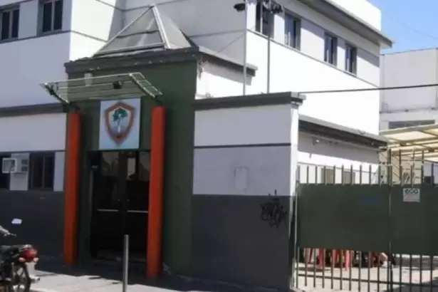 Aplican sanci�n econ�mica al Instituto Hood por permitir el ingreso de un arma