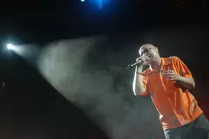 Cristina despidi� al Indio Solari con una frase emblem�tica: "Vivir solo cuesta vida"