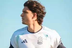 Alarma en la Selecci�n argentina: Balerdi sufri� un desgarro y podr�a perderse la fase de grupos del Mundial