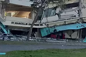 Terremoto de 7,8 grados sacudi� Filipinas: al menos un muerto, edificios colapsados y alerta de tsunami en el Pac�fico