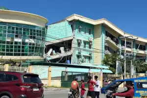 VIDEOS: el terremoto de 7,8 de Filipinas ya dej� al menos 15 muertos