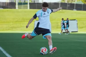 Preocupa Juli�n �lvarez: Scaloni lo esperar� hasta �ltimo momento