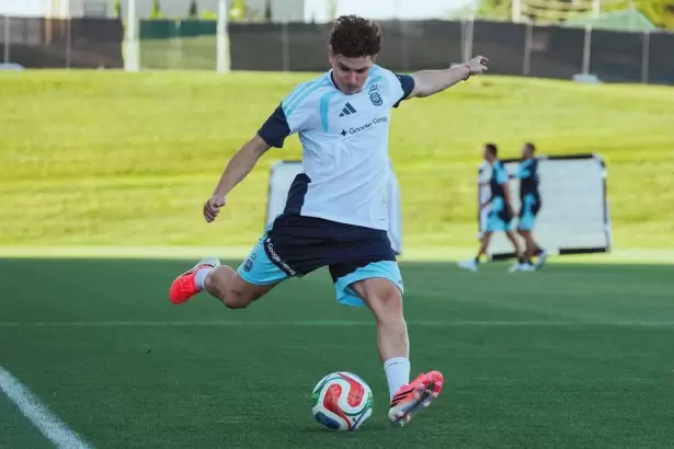 Preocupa Juli�n �lvarez: Scaloni lo esperar� hasta �ltimo momento
