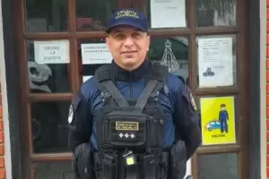 Catamarca: un oficial salv� la vida de un beb� que se broncoaspir�