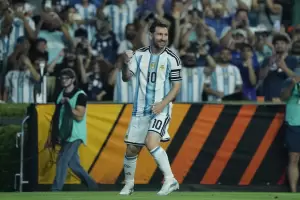 Argentina cerr� su preparaci�n para el Mundial con una goleada sobre Islandia