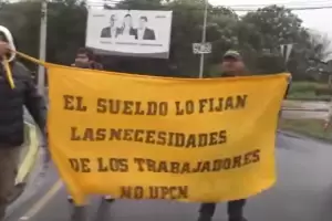 Caos en Valle Viejo: municipales de paro cortan el ingreso al departamento