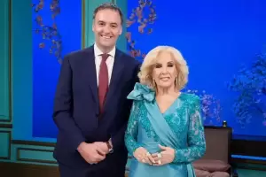 Hasta Mirtha Legrand cruza a Manuel Adorni revelando videos que lo siguen complicando