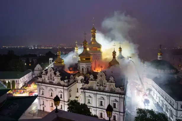 Rusia lanz� uno de los mayores ataques contra Ucrania y da�� un hist�rico monasterio